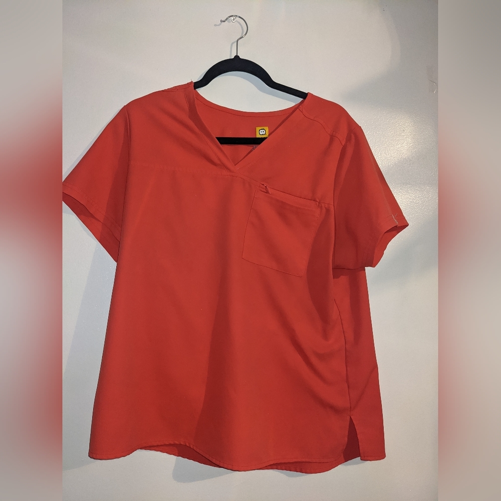 WonderWink Thrive Tuck-In V-Neck Women's Scrub Top
